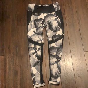 Calia by Carrie Underwood Leggings
